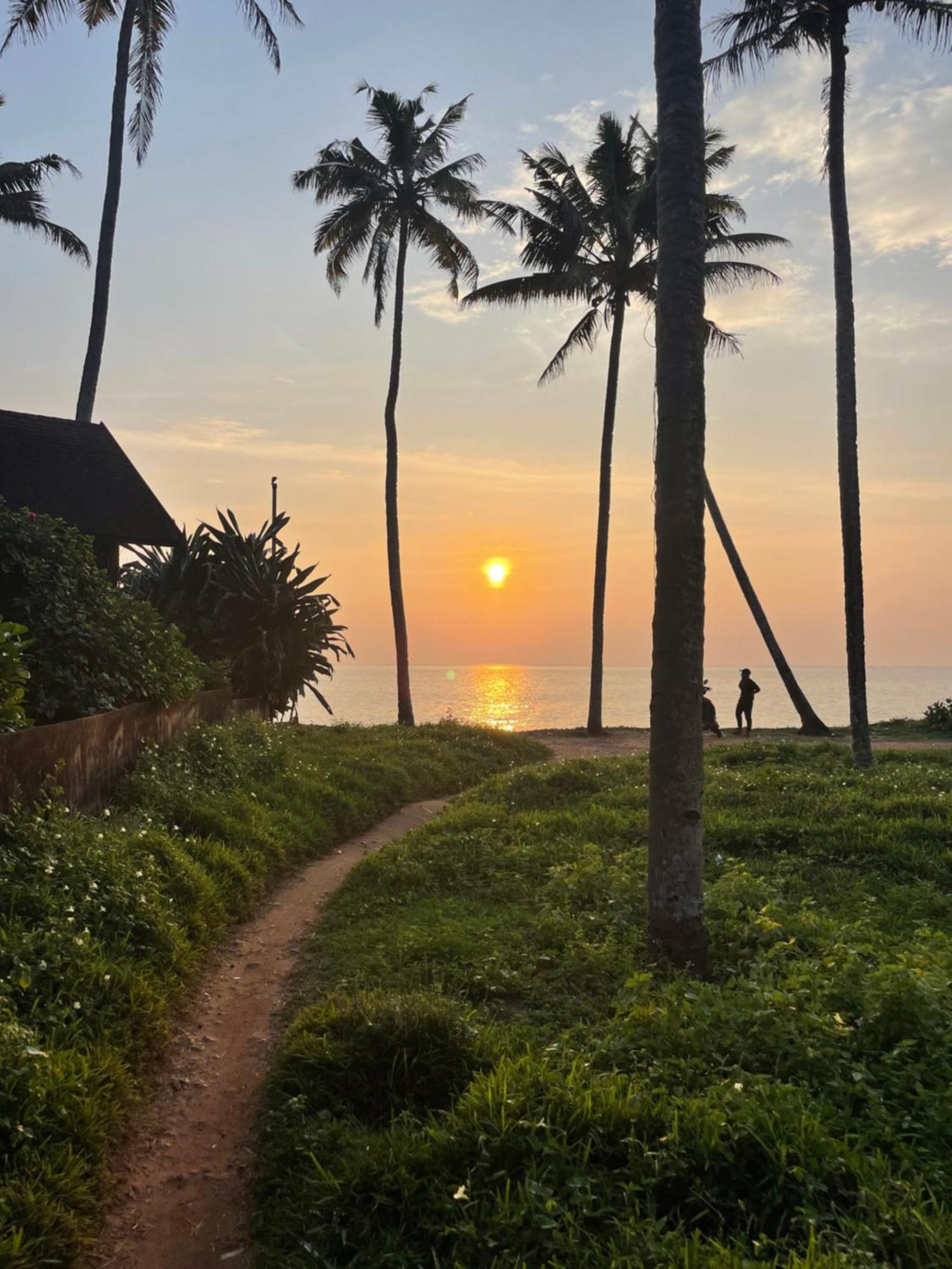 The First Place Yogaresort, Odayam 瓦尔卡拉 外观 照片